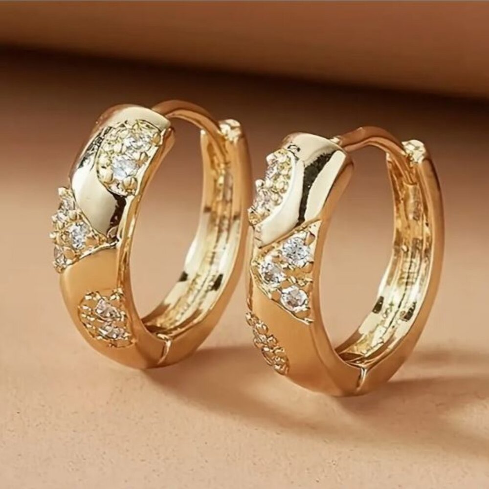 NEW Luxe 18K Gold Plated Crystal Studded Huggie Hoop Earrings